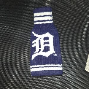 Detroit Tiger's Navy Knit Bottle Sleeve with White Old English  'D' Emblem